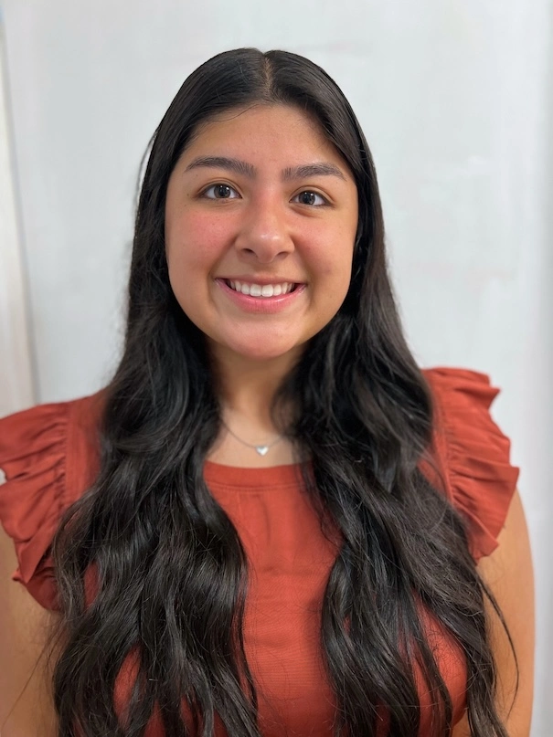 Mariela Fernandez's headshot